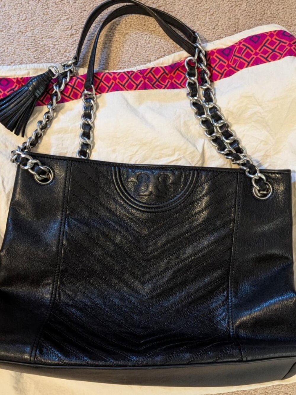 Tory Burch Fleming Distressed Leather Tote Black